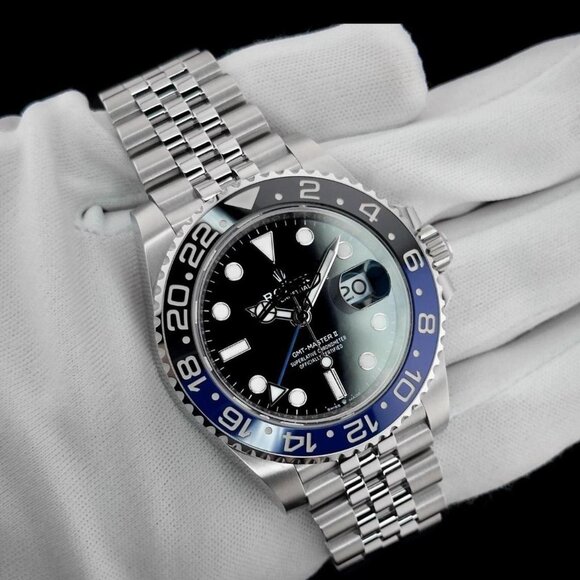 bleu and silver submariner - Picture 1 of 8